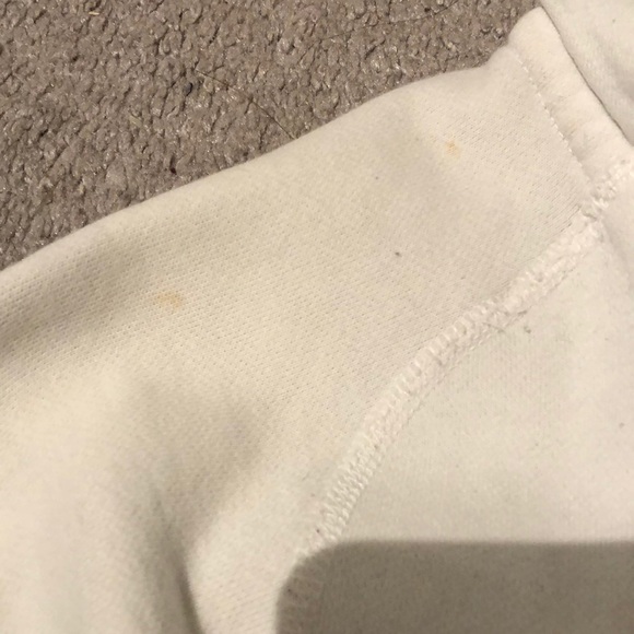 ✨White TNA hoodie - Picture 2 of 3